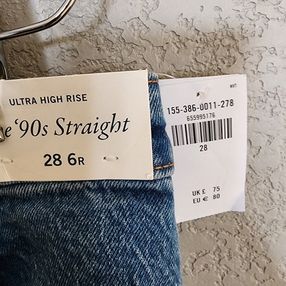 Abercrombie & Fitch 90s Straight Ultra High Rise Size 6R - Picture 2 of 4